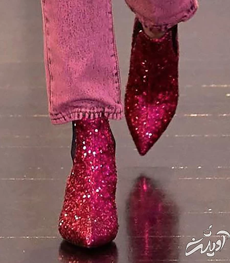 کفش های رنگ سال 2023 کفش های مجلسی به رنگ ویوا مگنتو, انواع کفش به رنگ مد سال 2023-1402, مدل کفش رنگ سال 2023-1402